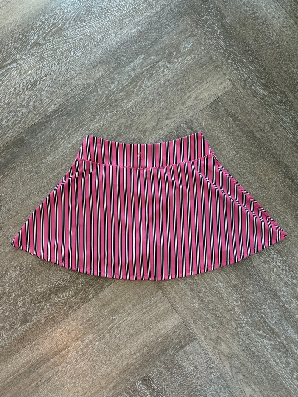 NWT Addison Bay Flounce Skort in Rose/Lacquer Stripe Pink and Burgundy Size S - Picture 9 of 10